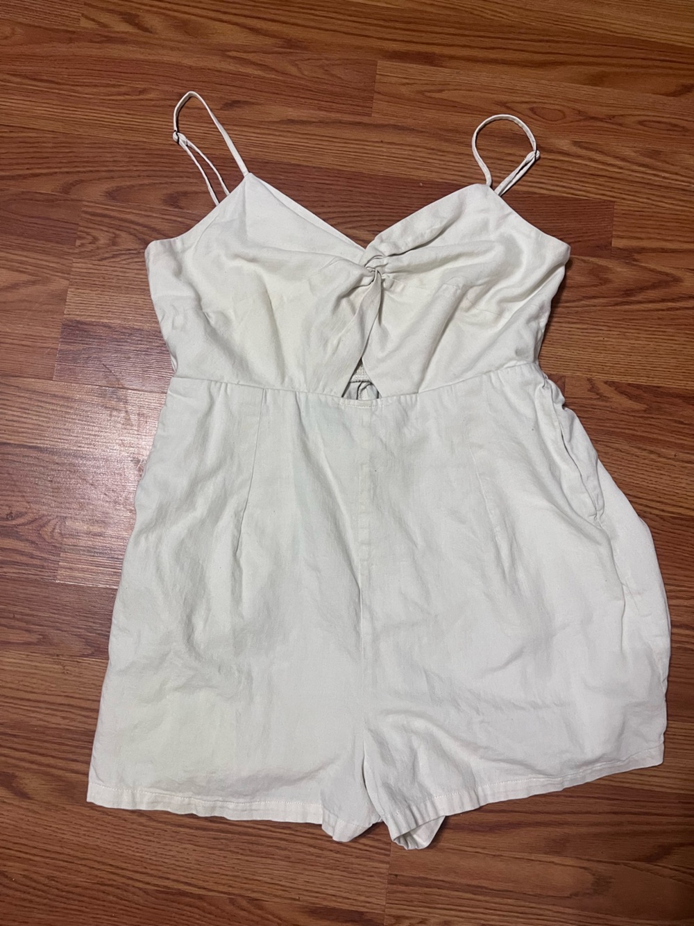 Old Navy Cream Sleeveless Twist-Front Romper Shorts